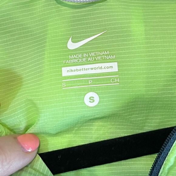 NIKE Impossibly Light Reflective Running Jacket Volt Lime Women’s Size Small - Picture 4 of 6